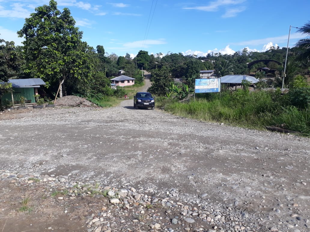 La tarde de ayer 11 de junio habitantes de la comuna Puyupungo retuvieron por unas horas la maquinaria del Gobierno Provincial de Sucumbíos.